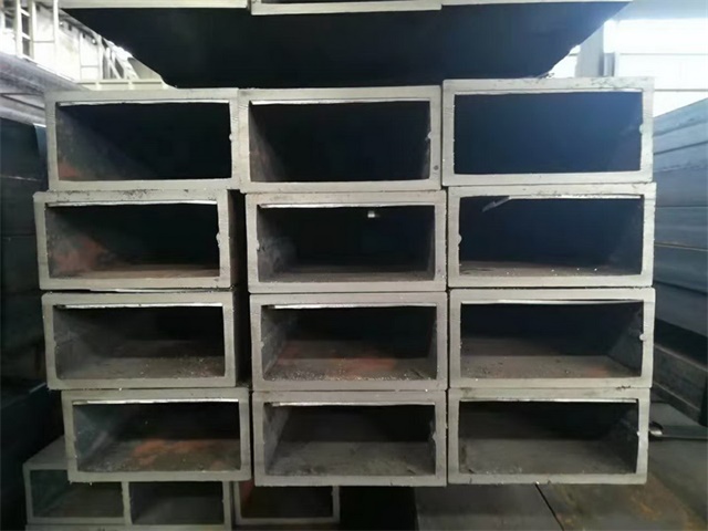 新蔡Q235冷拔方管材质特点 适用工程场景分析